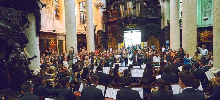 Banda Sinfónica Juvenil de Tibasosa en Bruselas